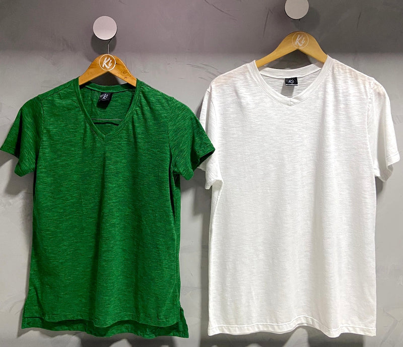 Camiseta Gola V feminina em PET reciclado Verde Bandeira (PET V2)