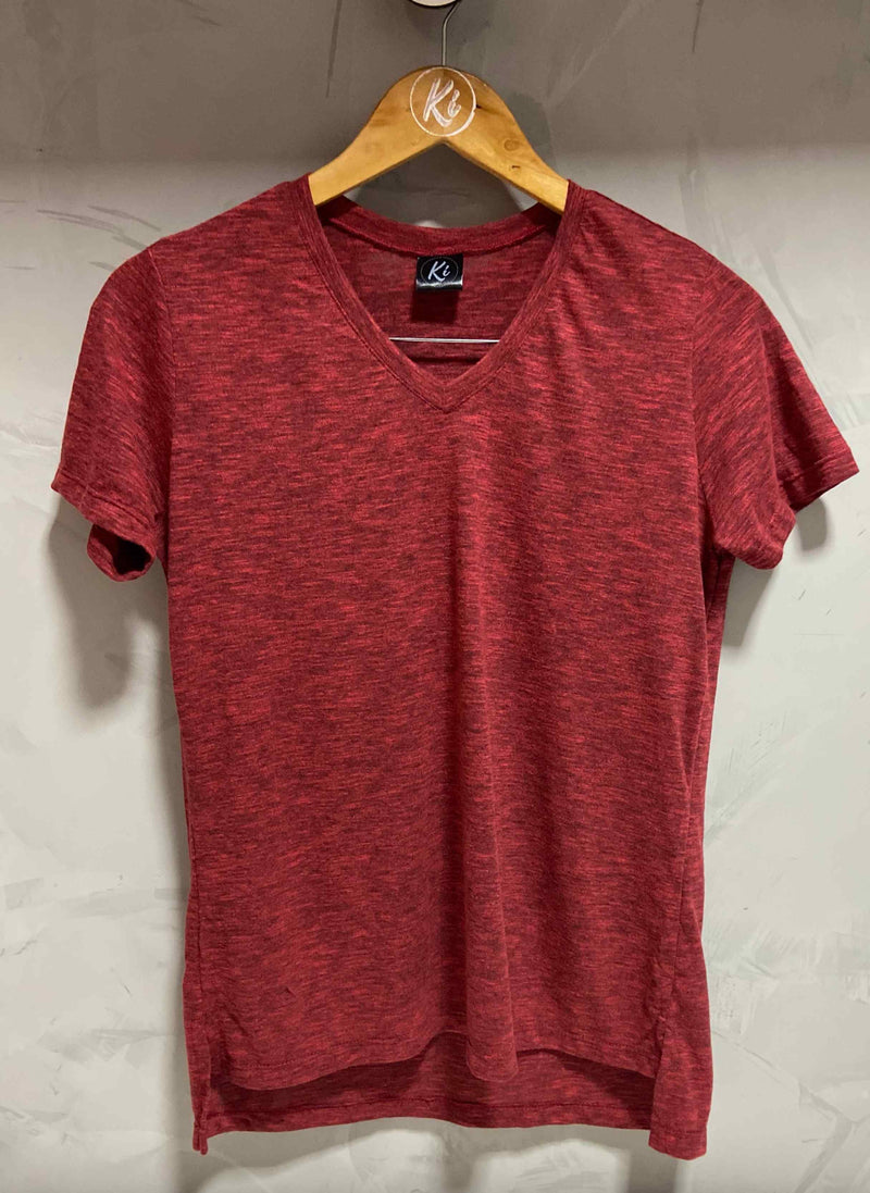Camiseta Gola V feminina em PET reciclado Vermelha (PET V2)