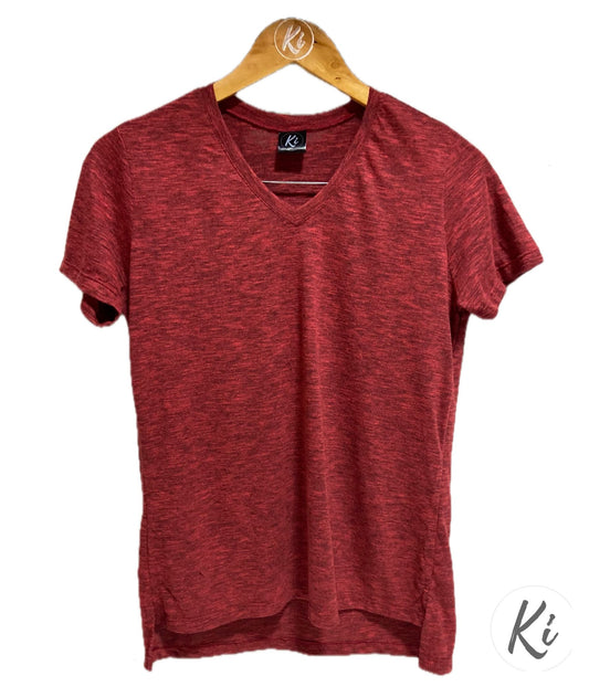 Camiseta Gola V feminina em PET reciclado Vermelha (PET V2)