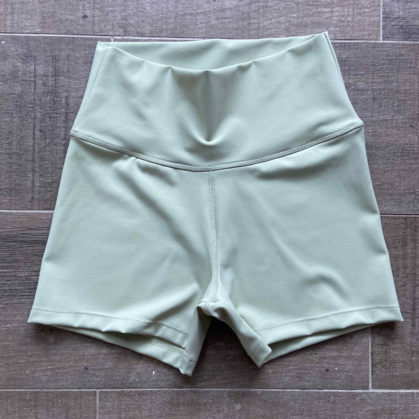 Short Energy I Verde Absinto